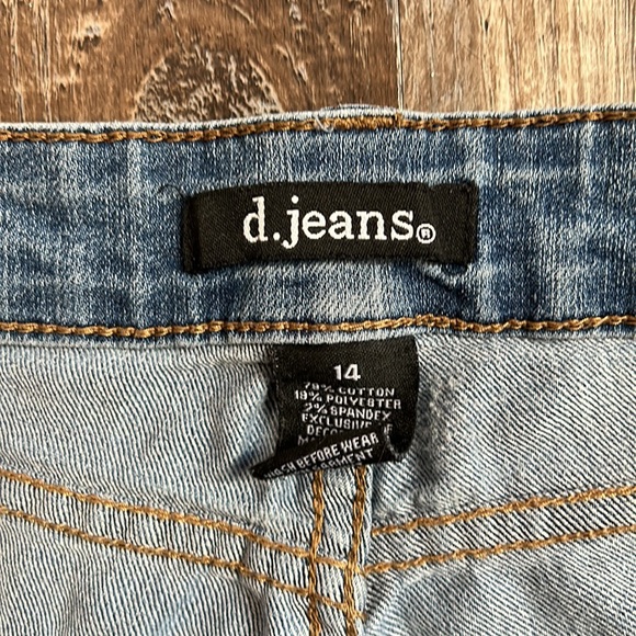 Broken in Super Soft Jeans - Picture 4 of 5